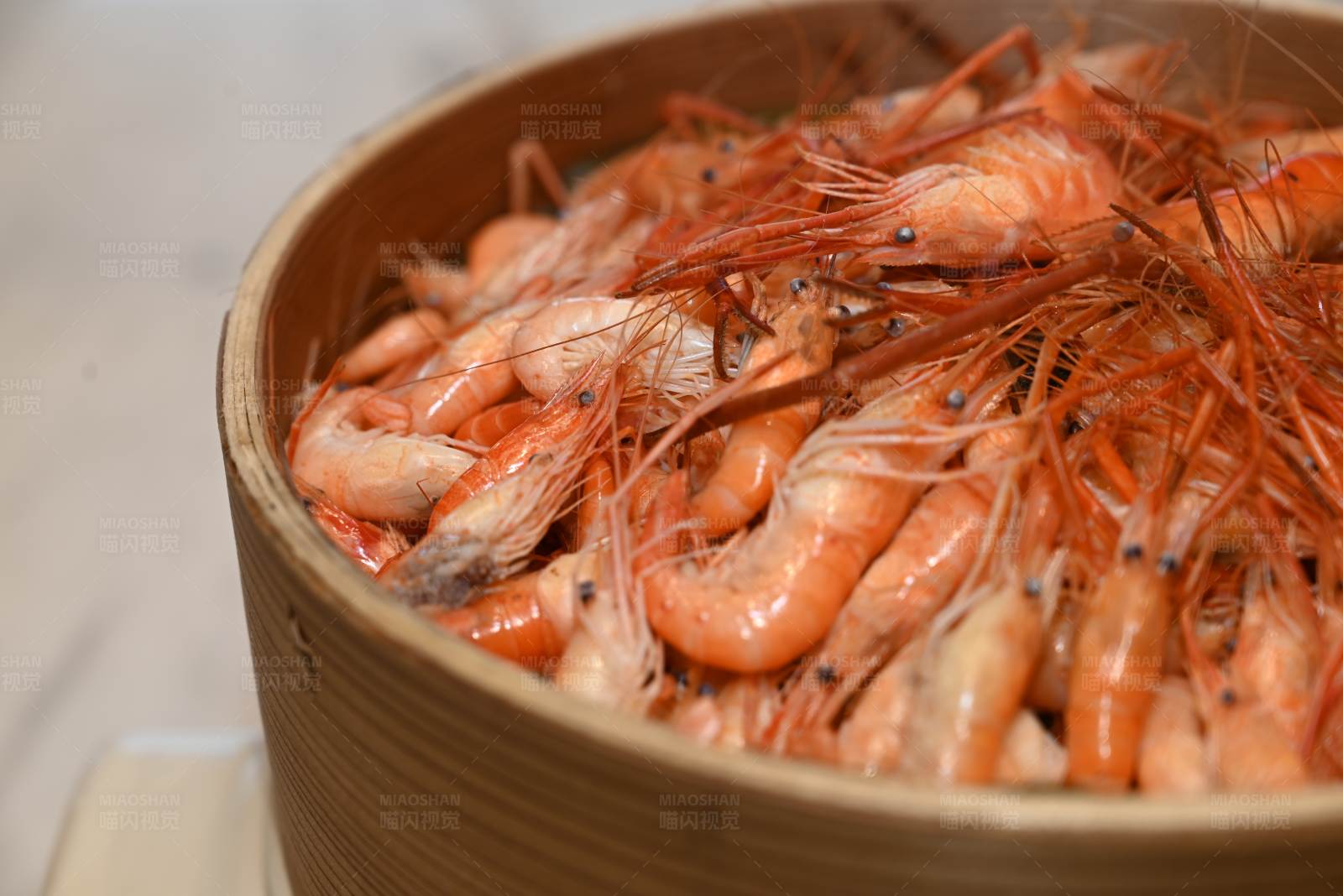 竹篮蒸虾图片