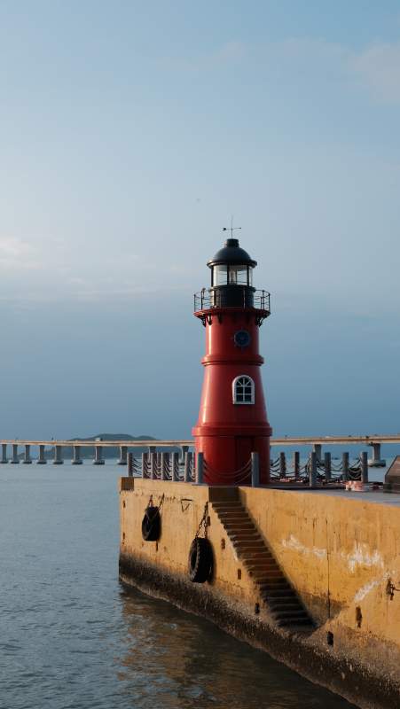 南澳岛灯塔守望海港图片