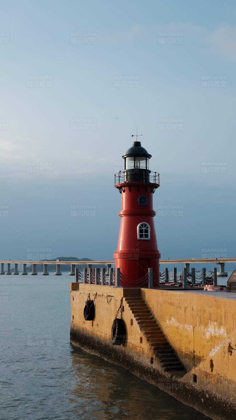 南澳岛灯塔守望海港图片