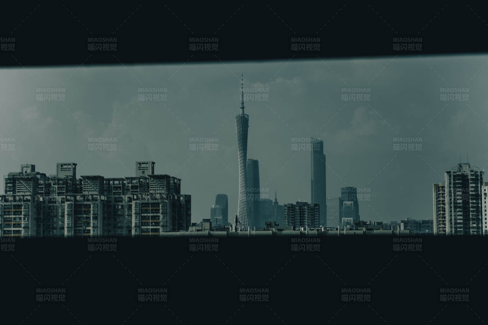 广州塔与城市天际线图片