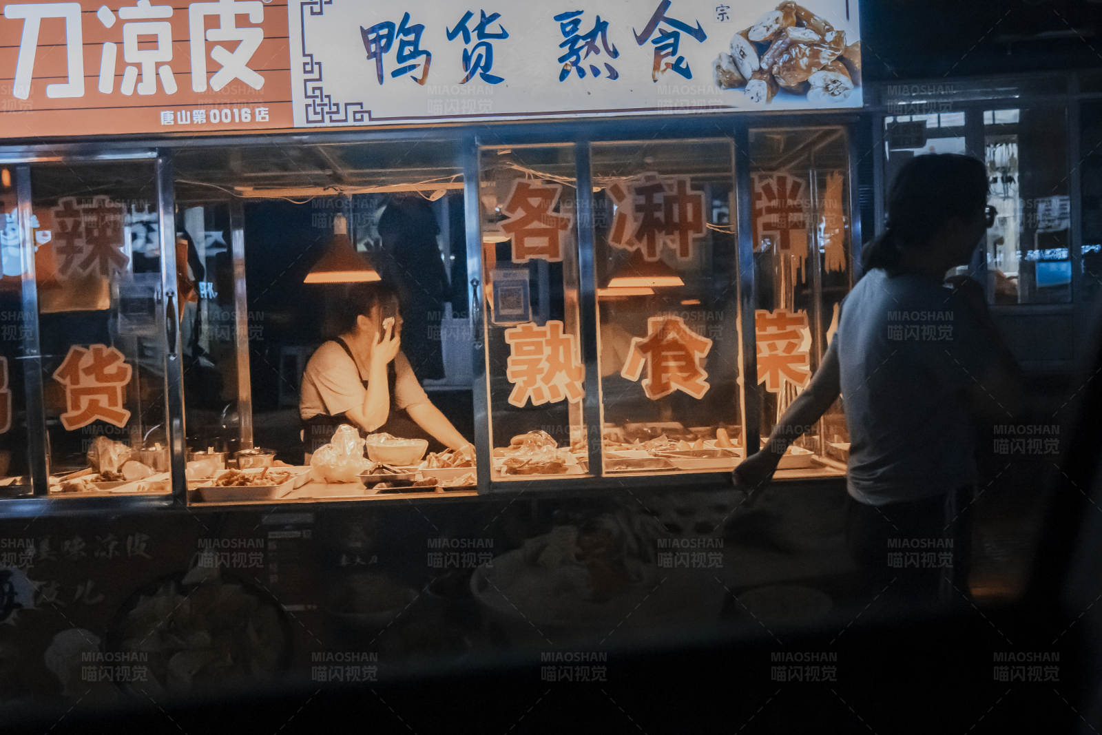 夜市美食摊图片