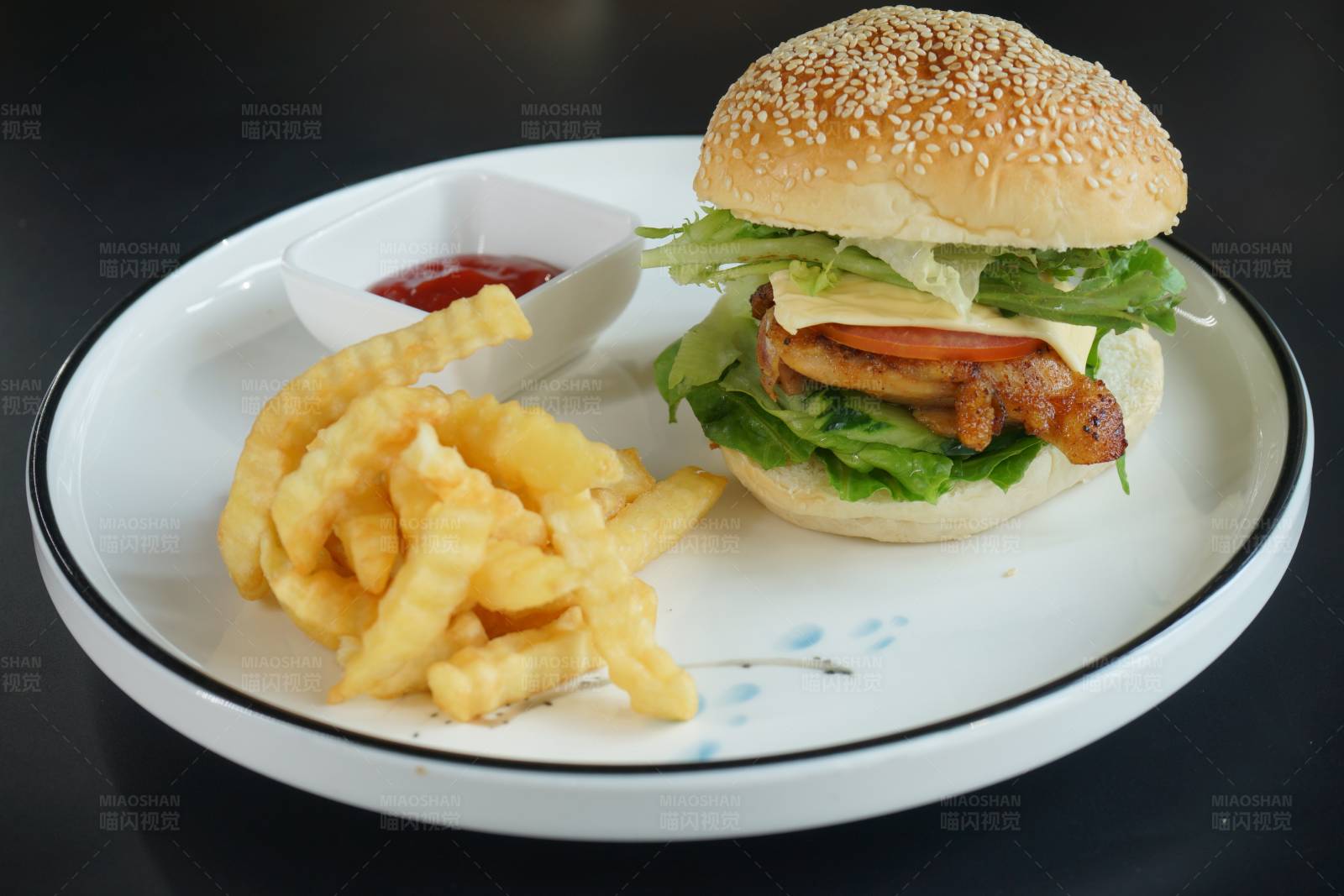 汉堡薯条餐图片
