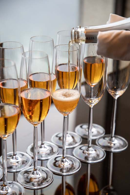 香槟派对庆祝时刻图片