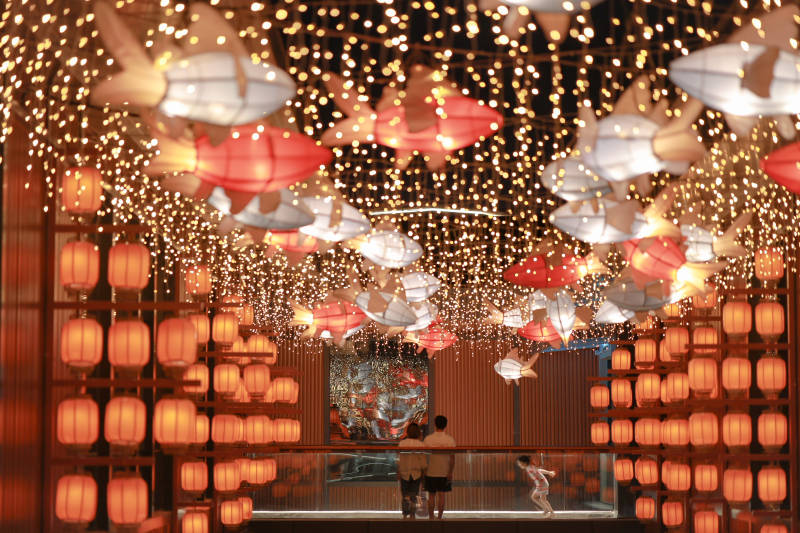 璀璨灯海庆团圆图片