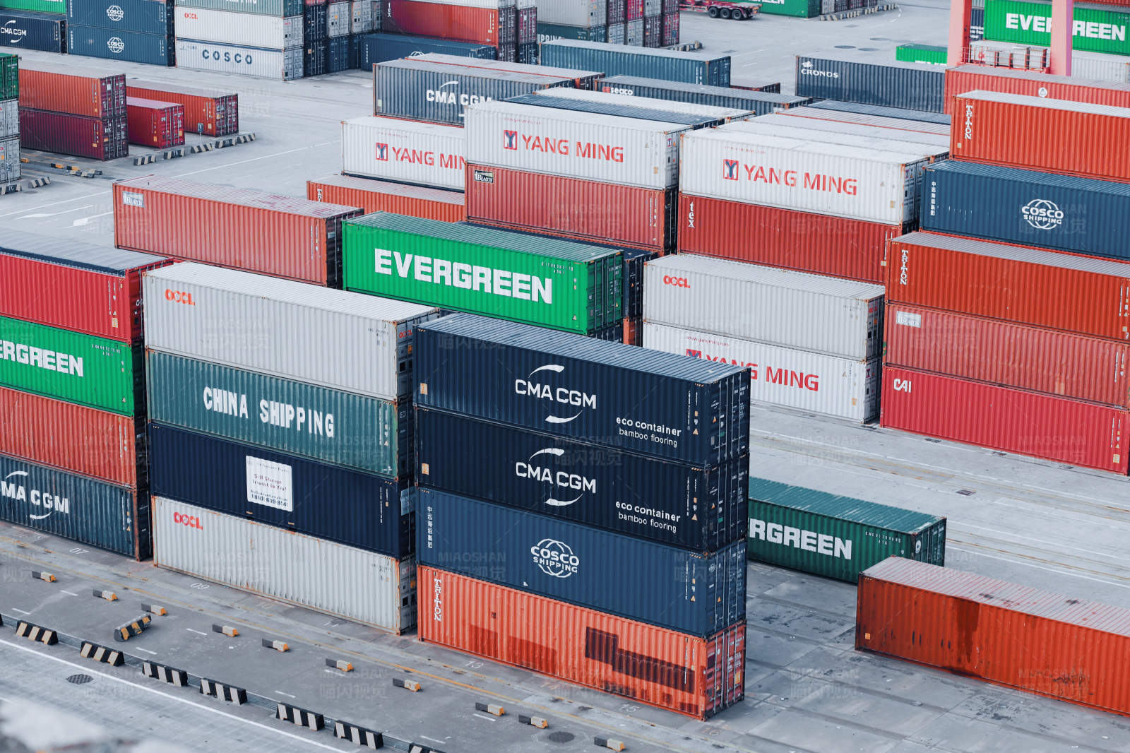 集装箱码头图片