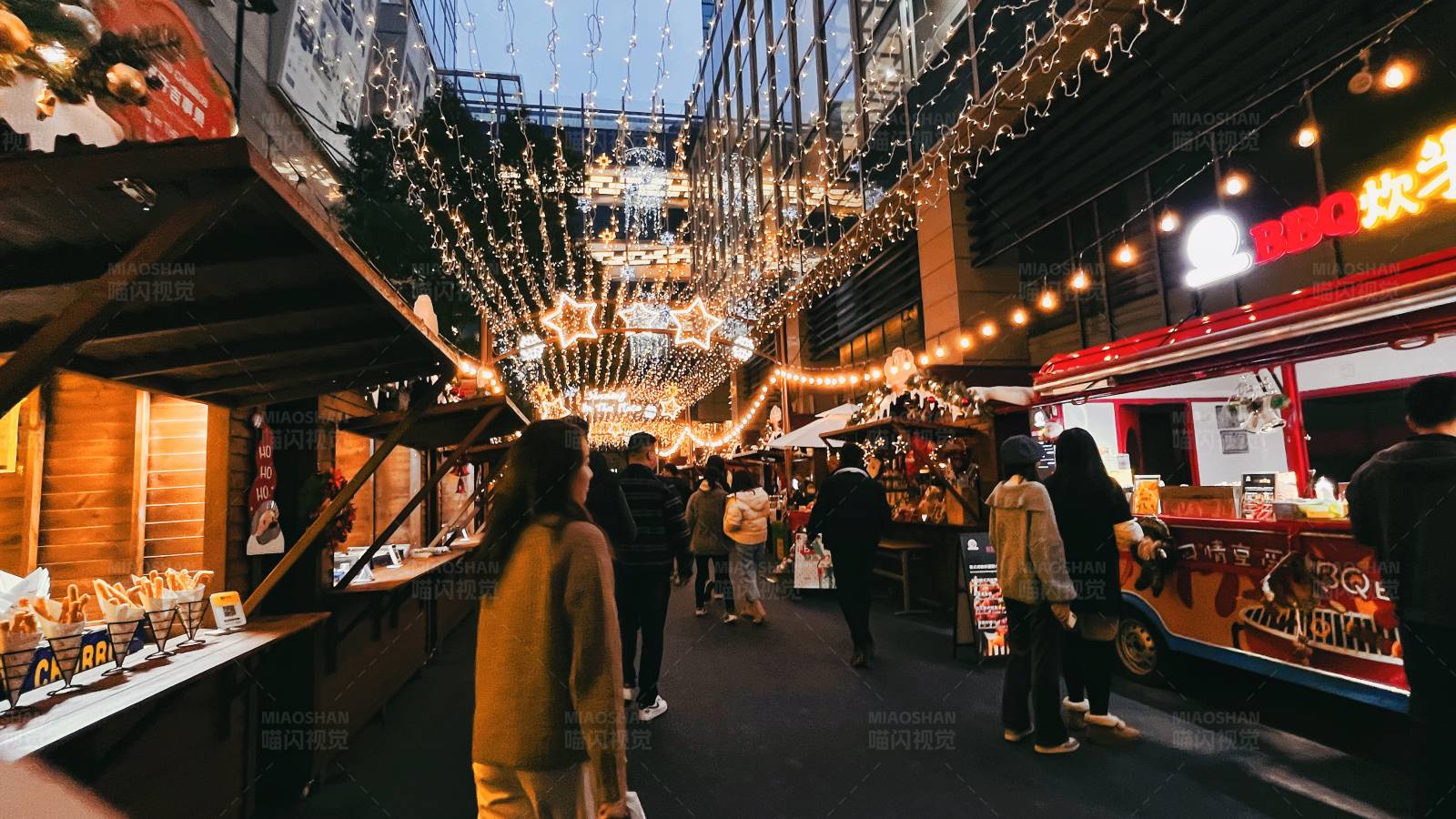 圣诞集市夜景图片