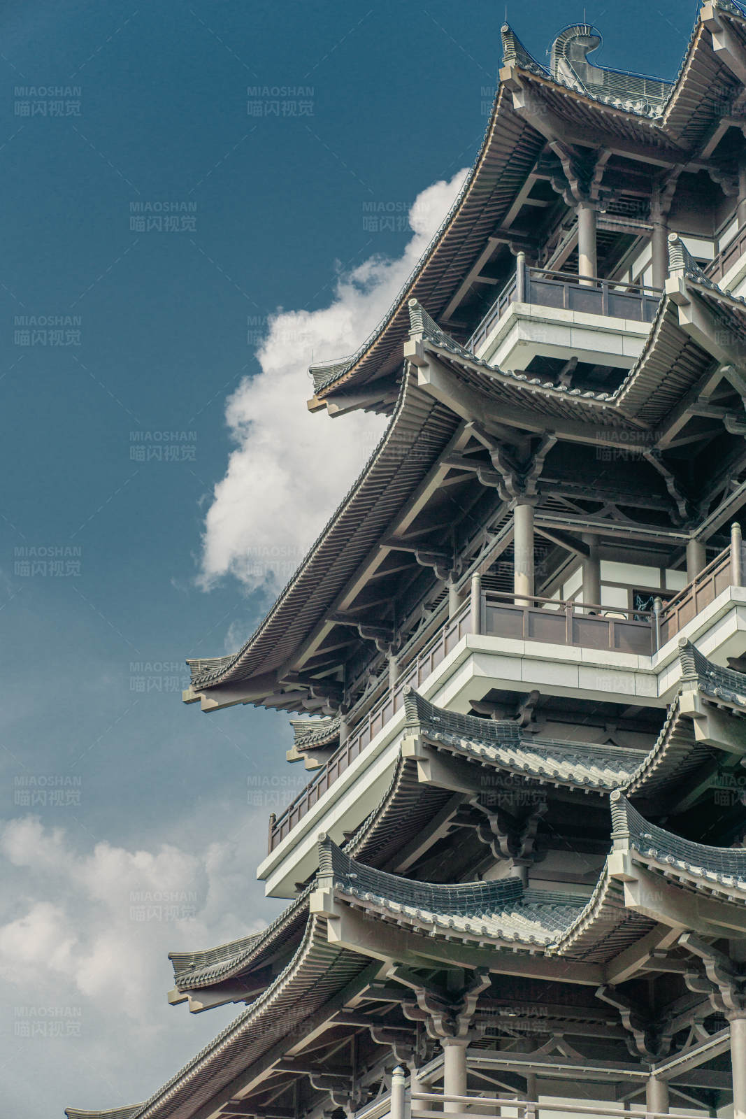 古塔云天图片