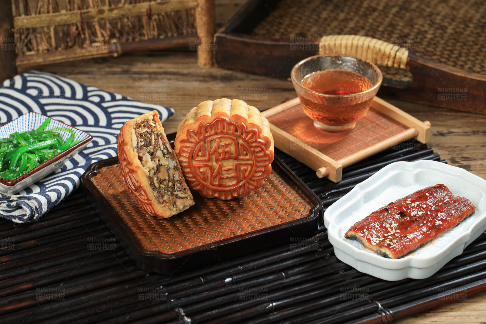 中秋美食与茶点图片