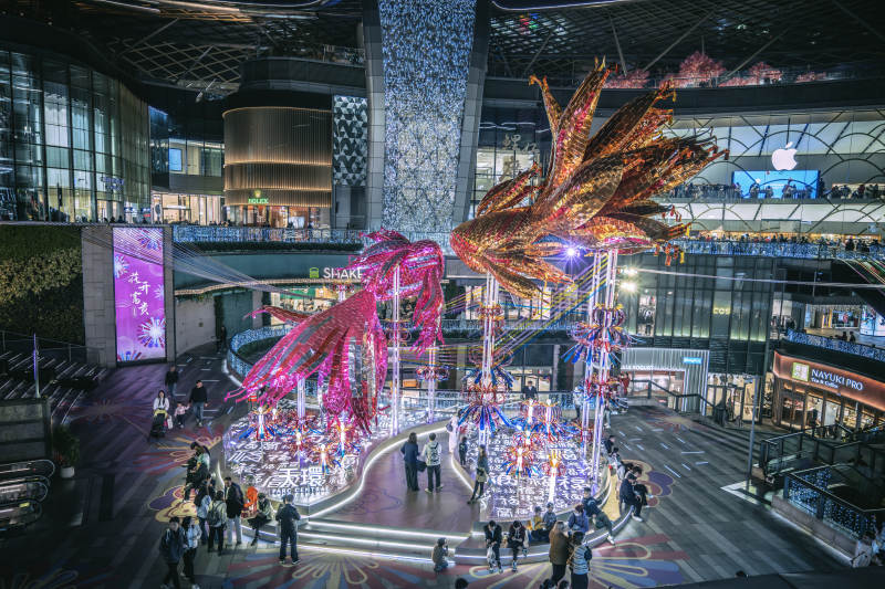 购物中心的节日装饰图片