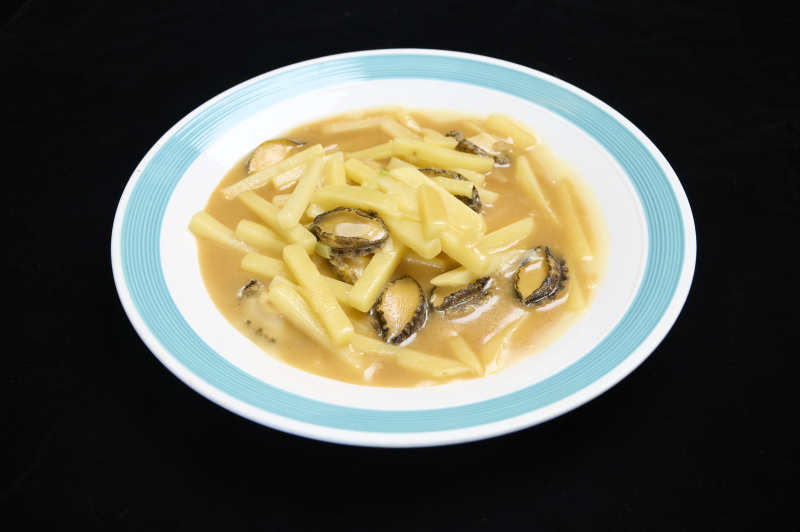 土豆炖鲍鱼图片