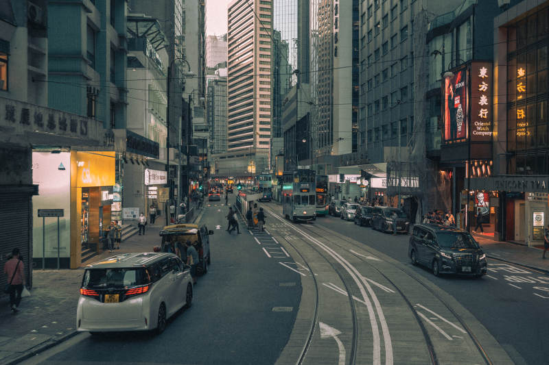 香港街头的黄昏时刻图片