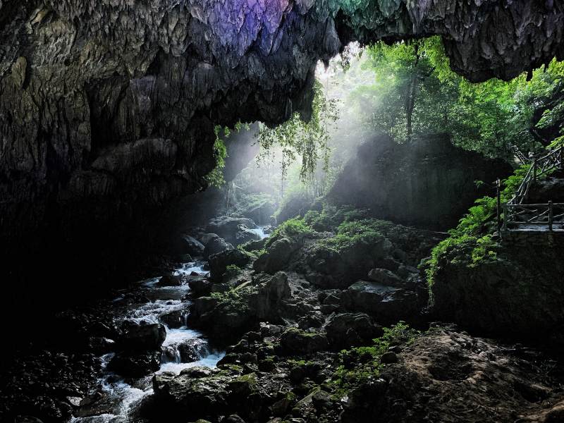 洞穴深处的自然奇观图片