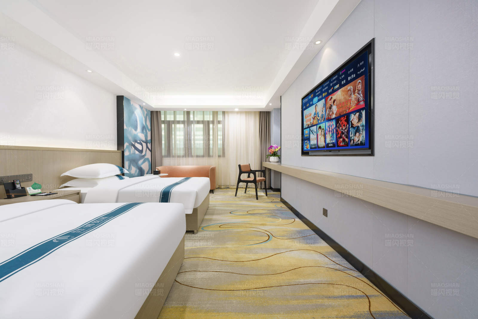 现代双床酒店客房图片