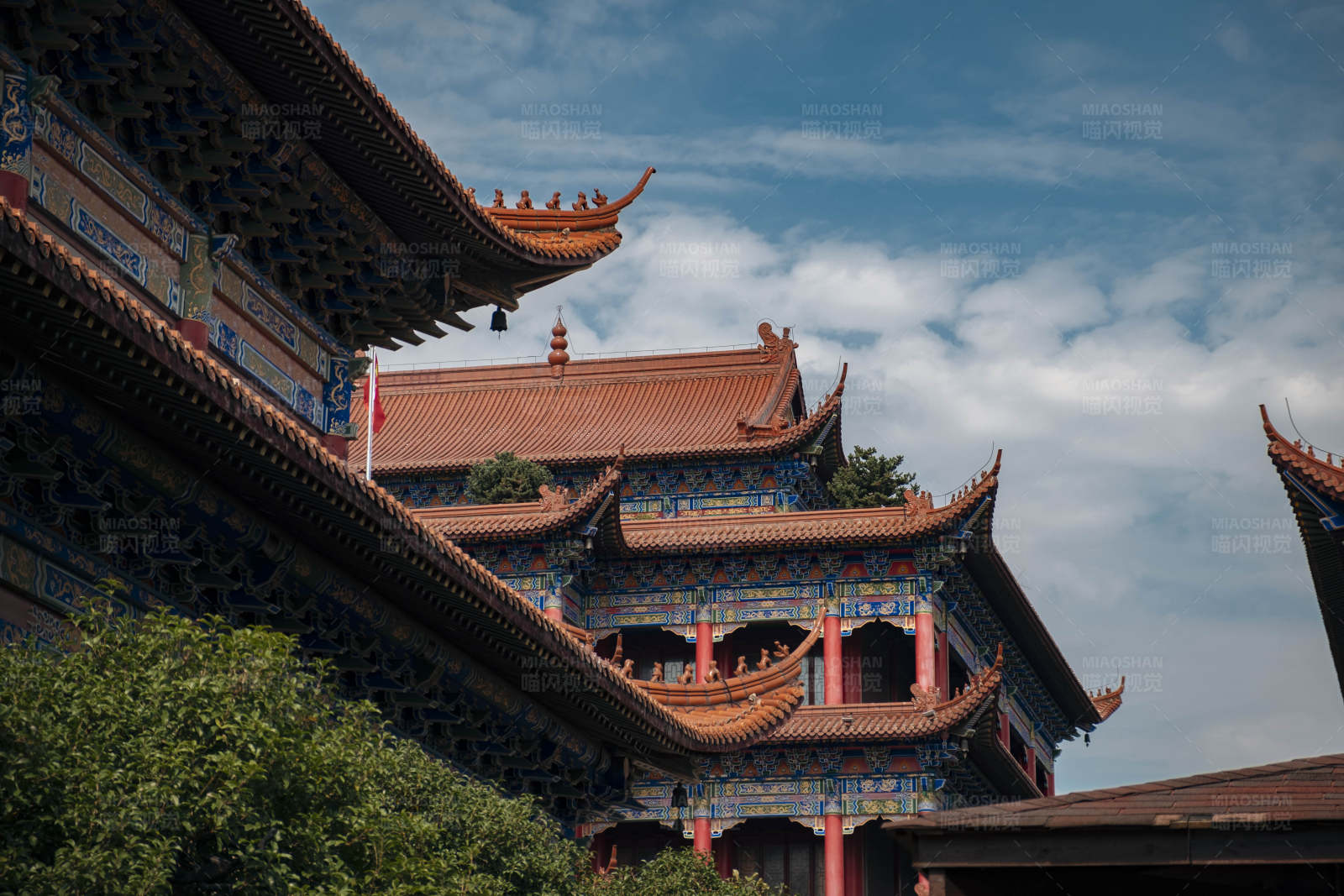 古刹飞檐图片