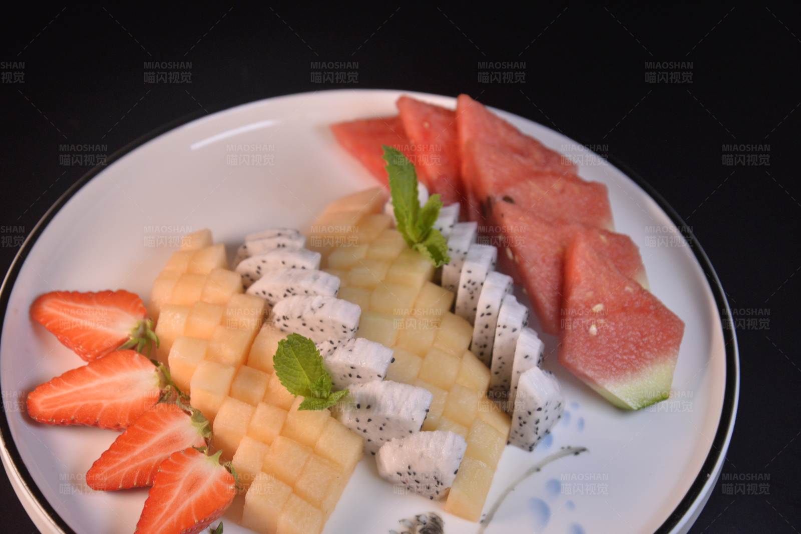 缤纷水果拼盘图片