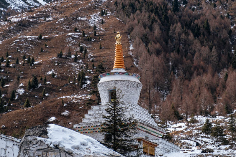 四姑娘山白塔图片