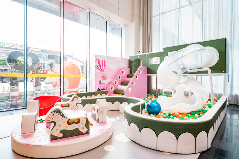 室内儿童游乐区图片