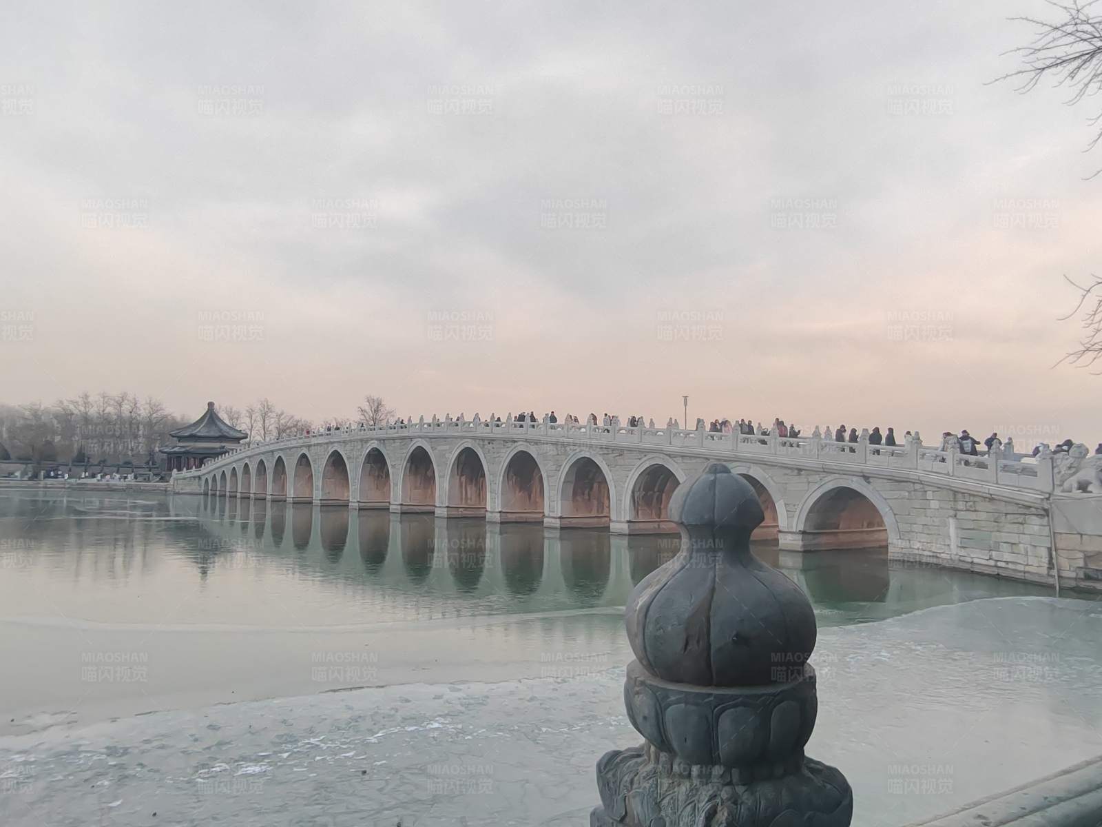 十七孔桥冬日景图片