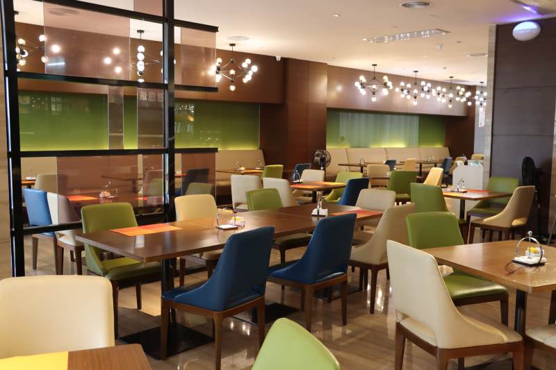 现代餐厅内部图片