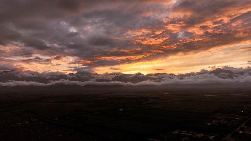 壮丽云海日落图片