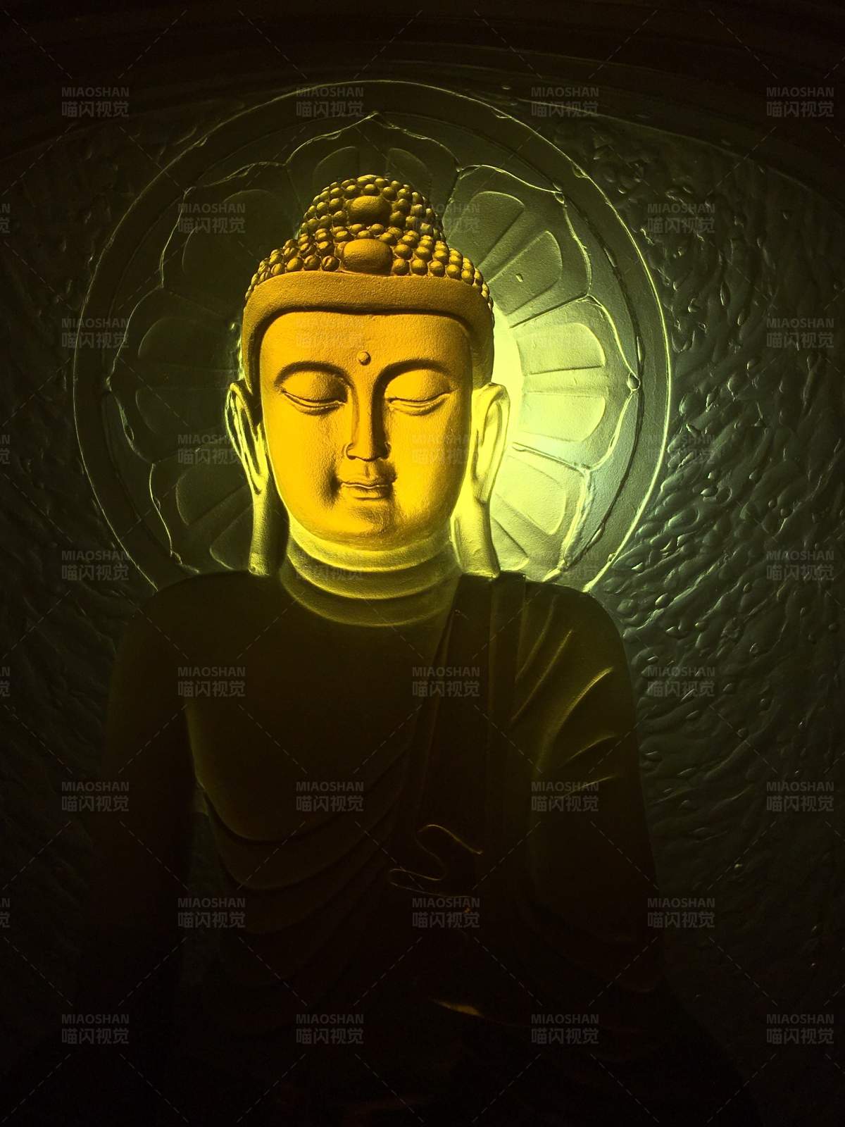 佛像光影图片