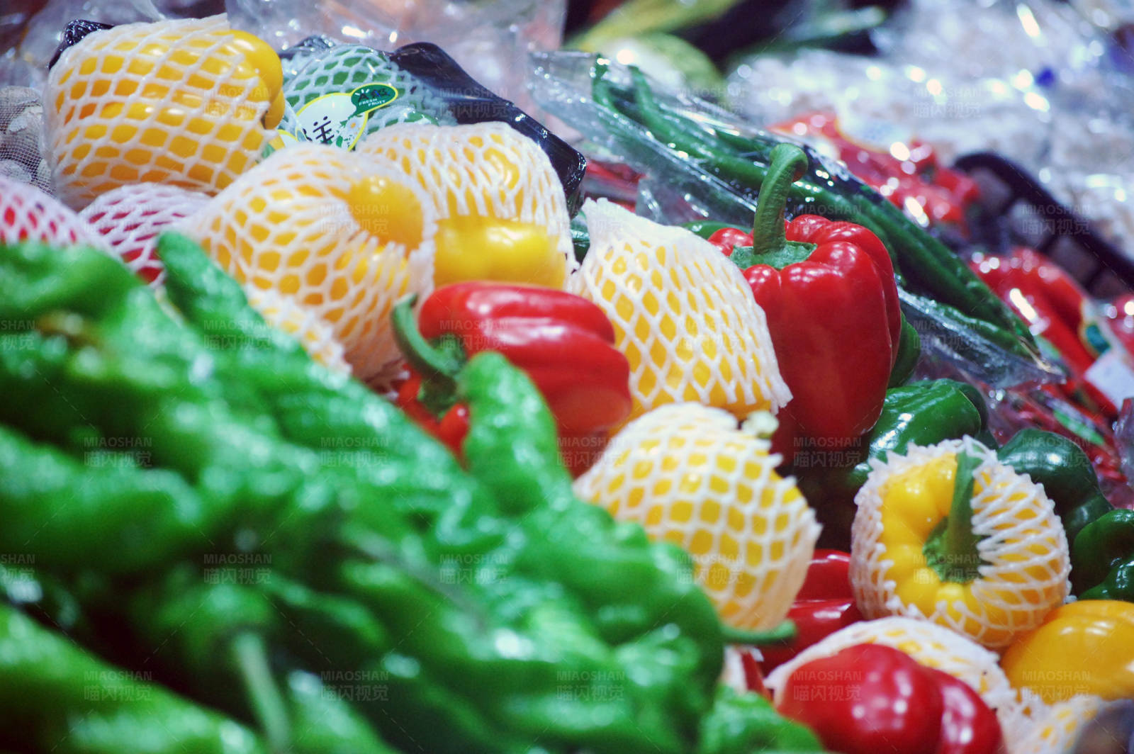 市场上的新鲜蔬菜图片