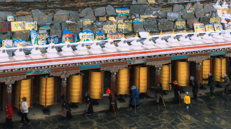 藏传佛教转经筒图片