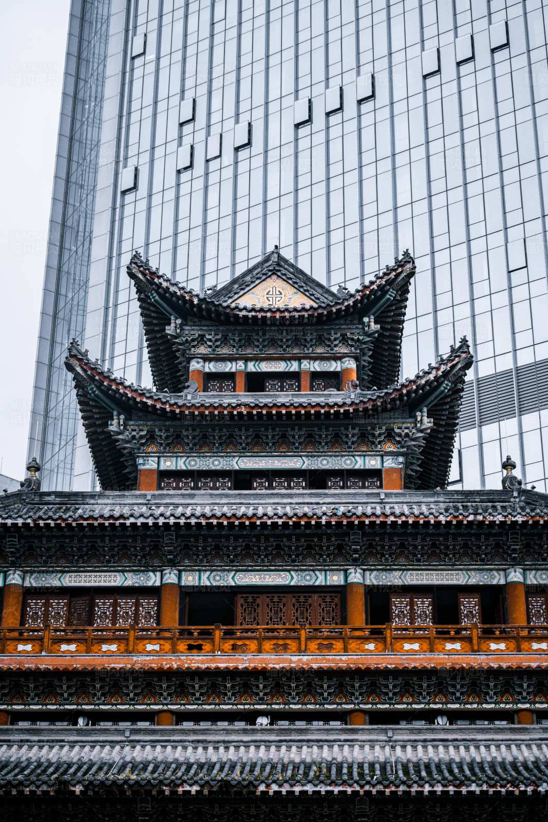 古今建筑对比图片