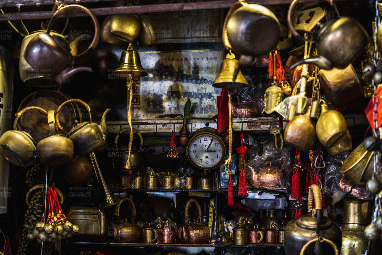 古董钟表与铜器收藏图片