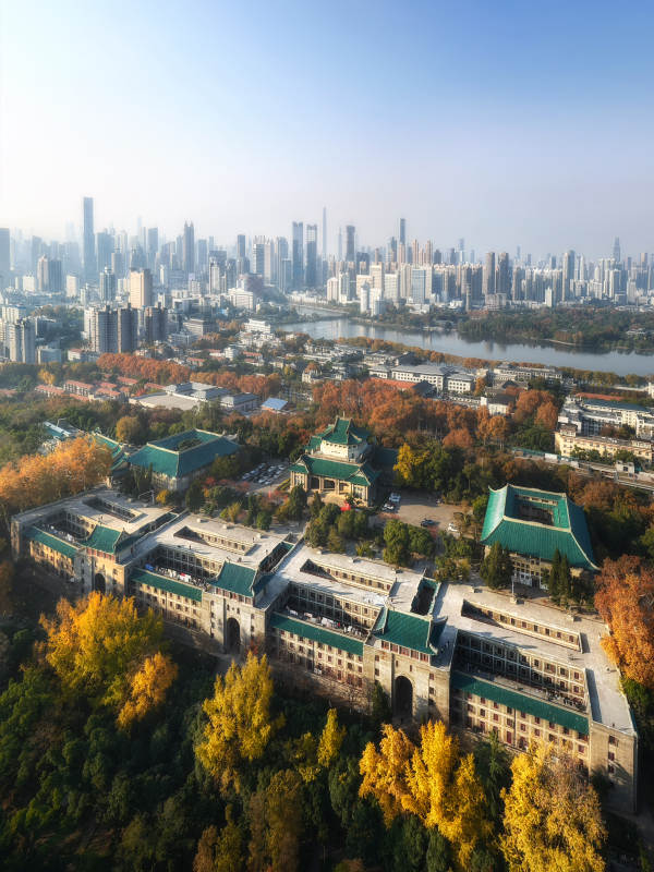 武汉大学图片