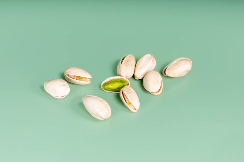 散落的开心果图片