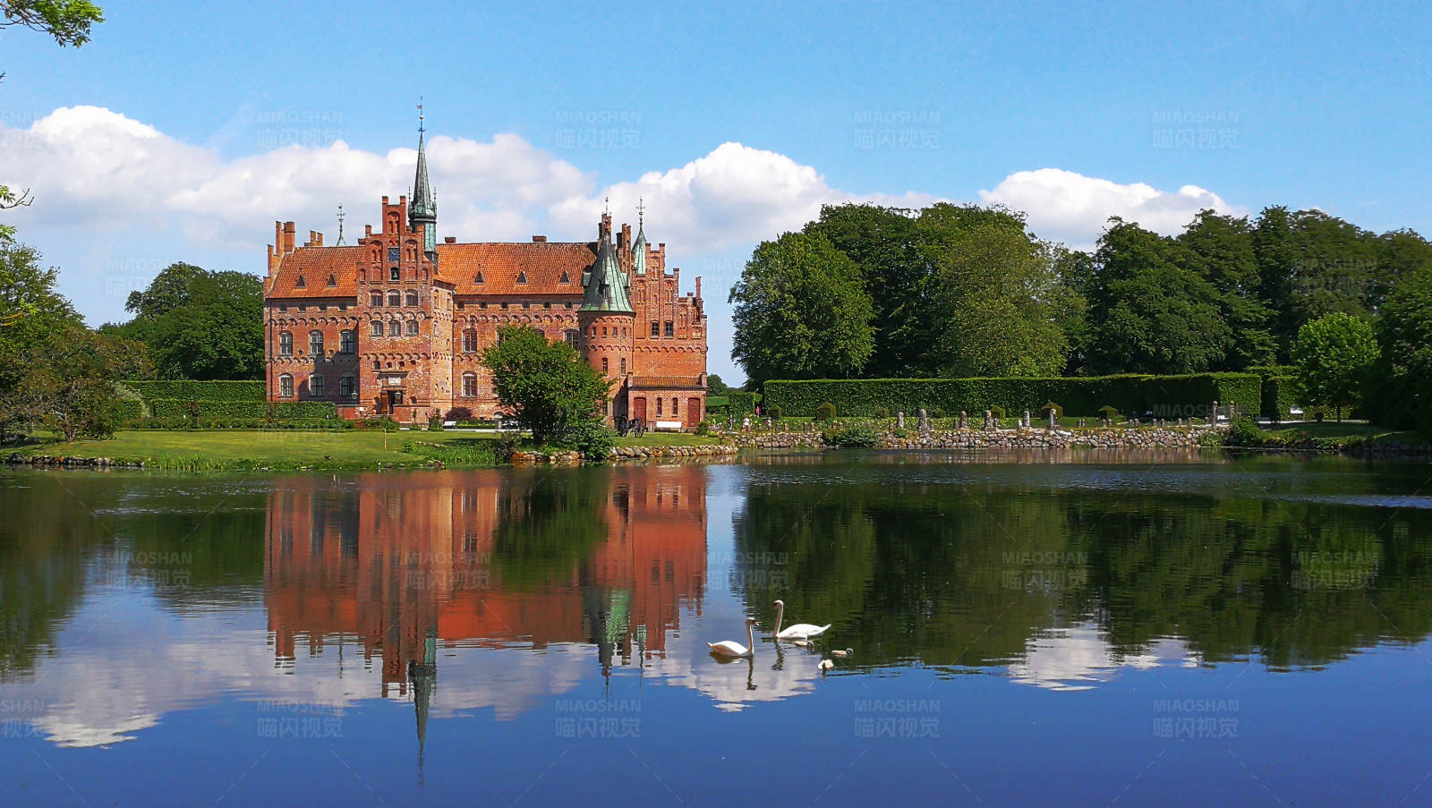 菲德列古堡湖畔 (丹麦)图片