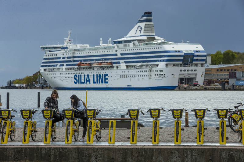 赫尔辛基港口恋情图片