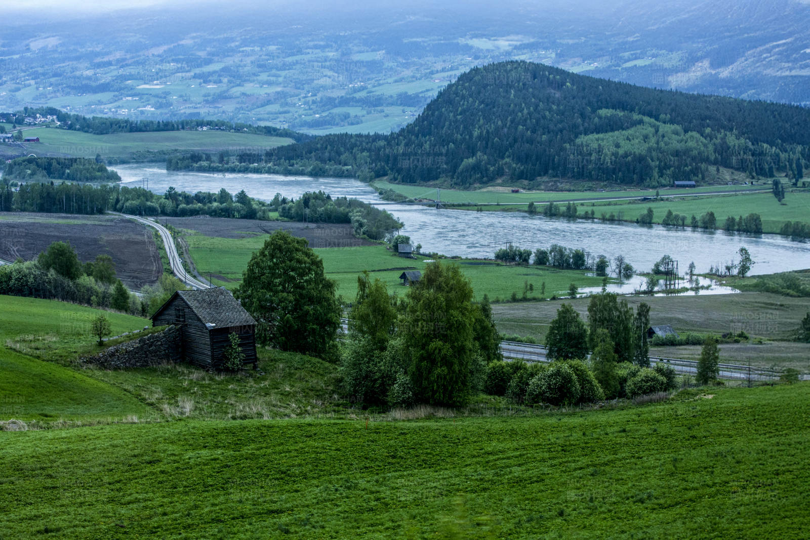 峡湾田园风光 (挪威)图片