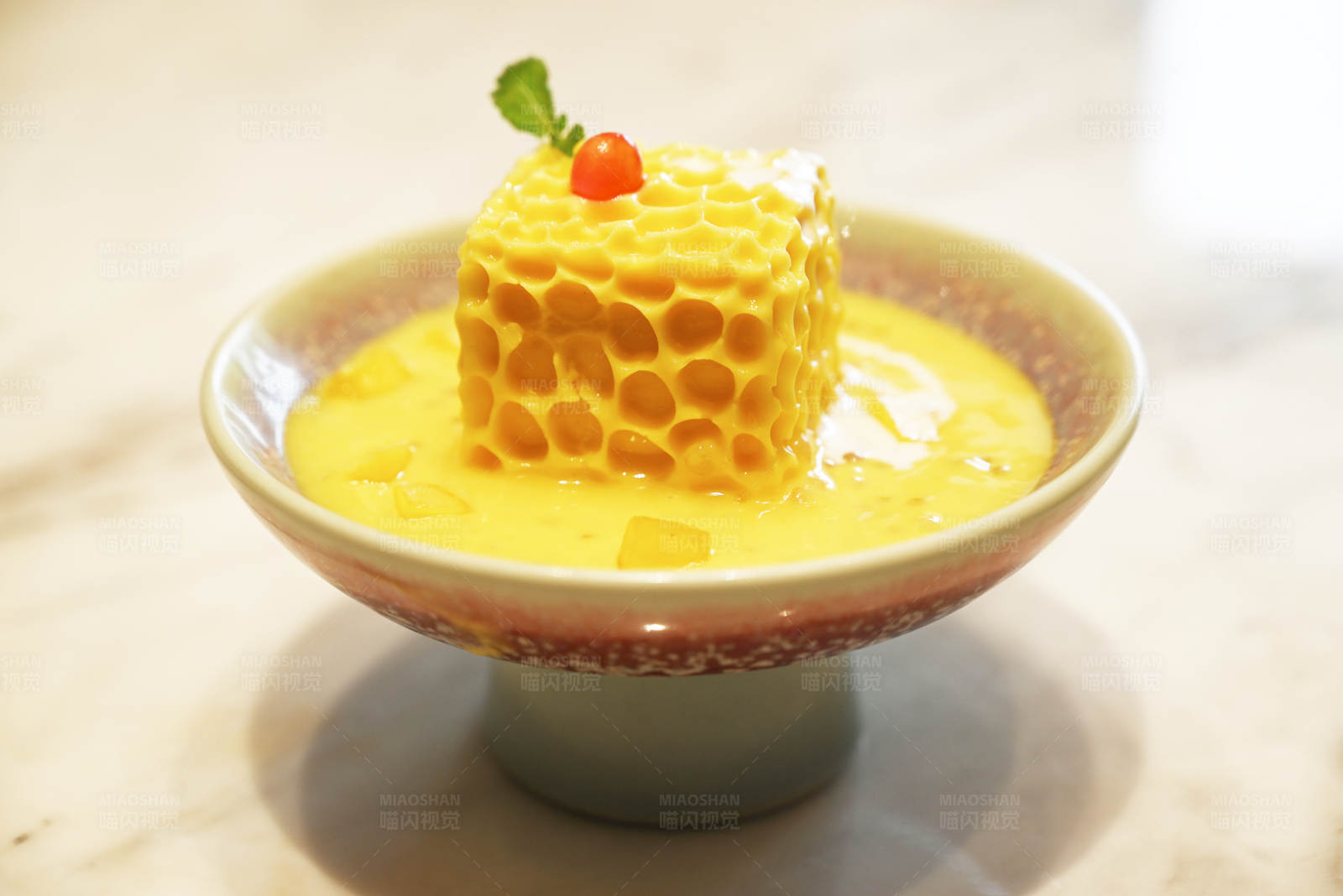 蜂巢芒果布丁图片