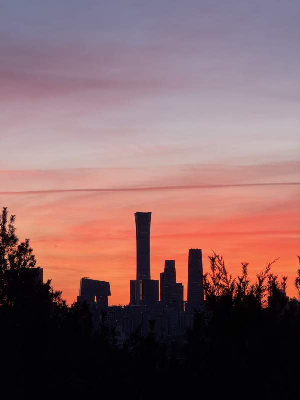 北京CBD日落剪影图片