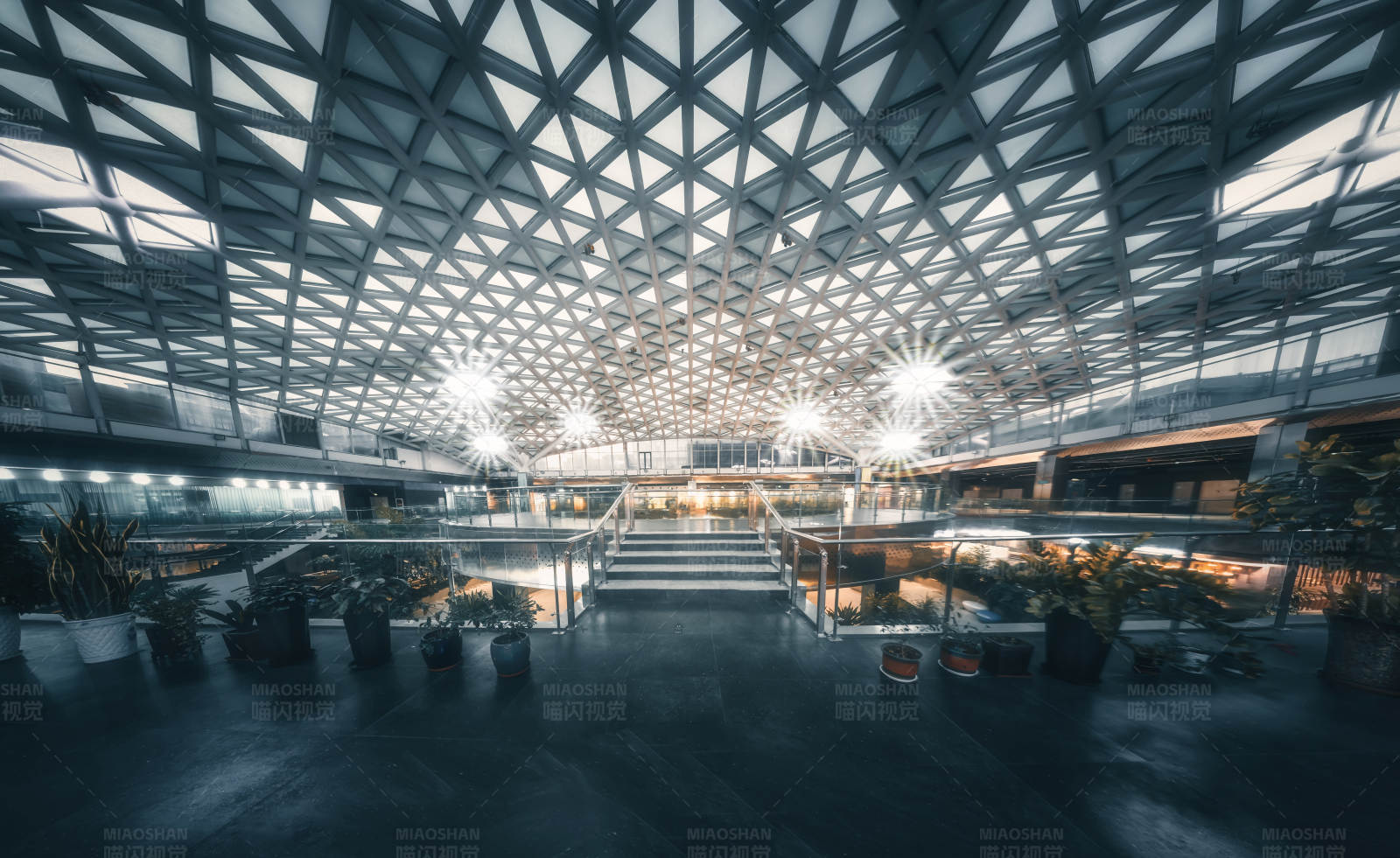 现代建筑室内景观图片