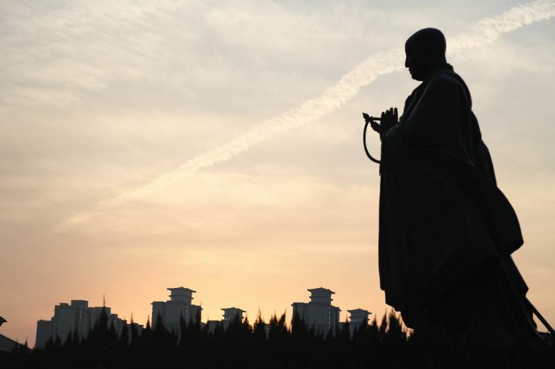 西安大雁塔-玄奘铜像图片