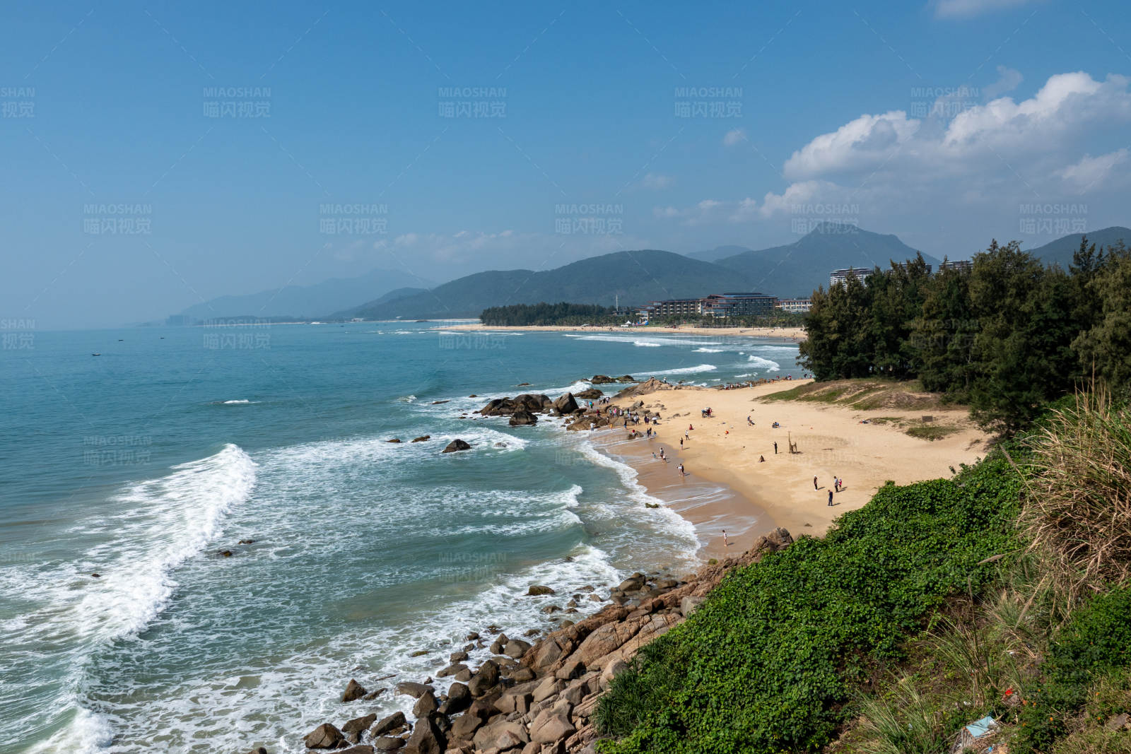 海滩山景图图片