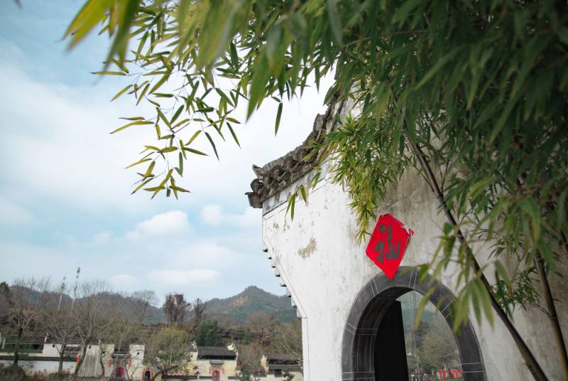 古村新春门楼图片
