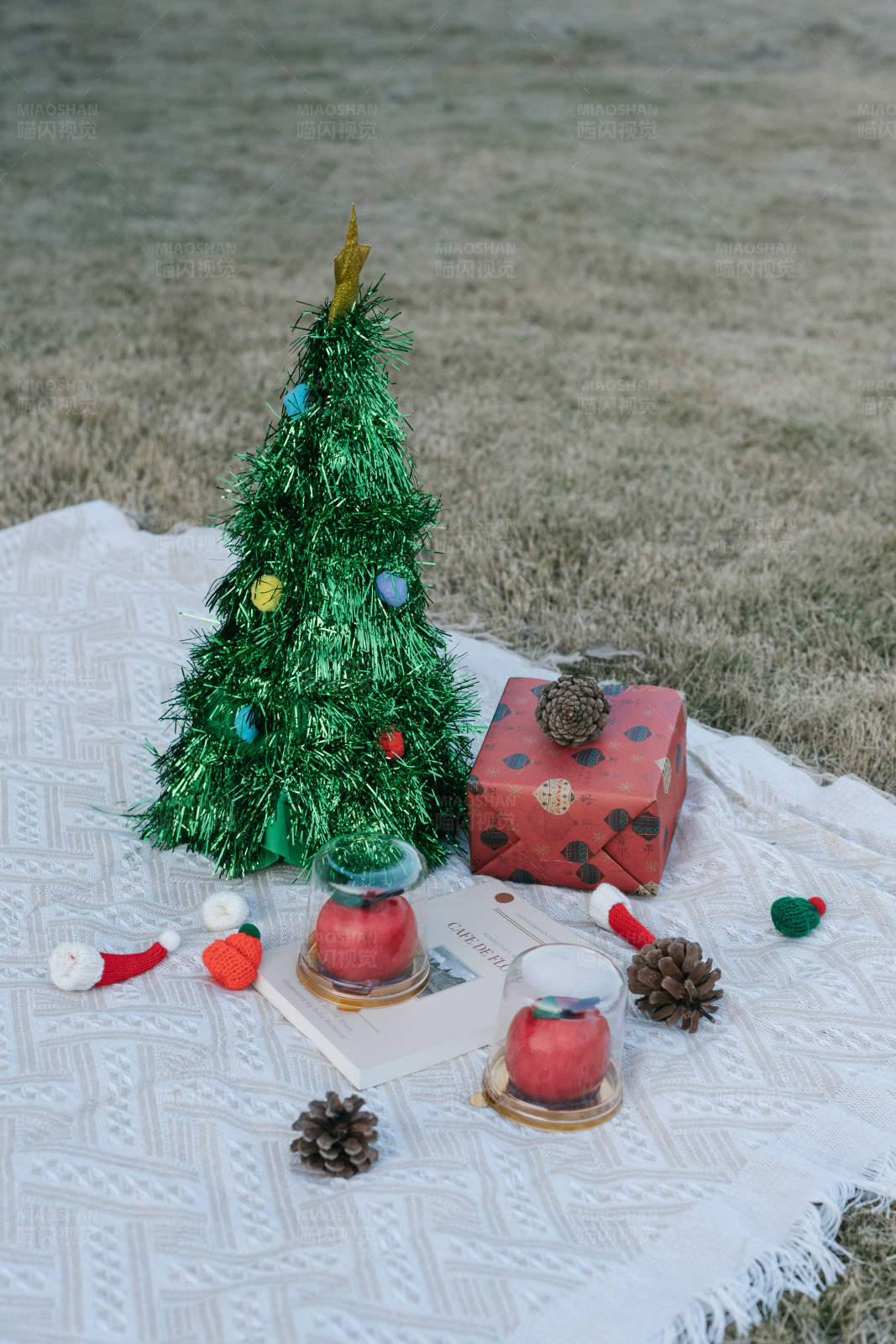 圣诞树与礼物图片