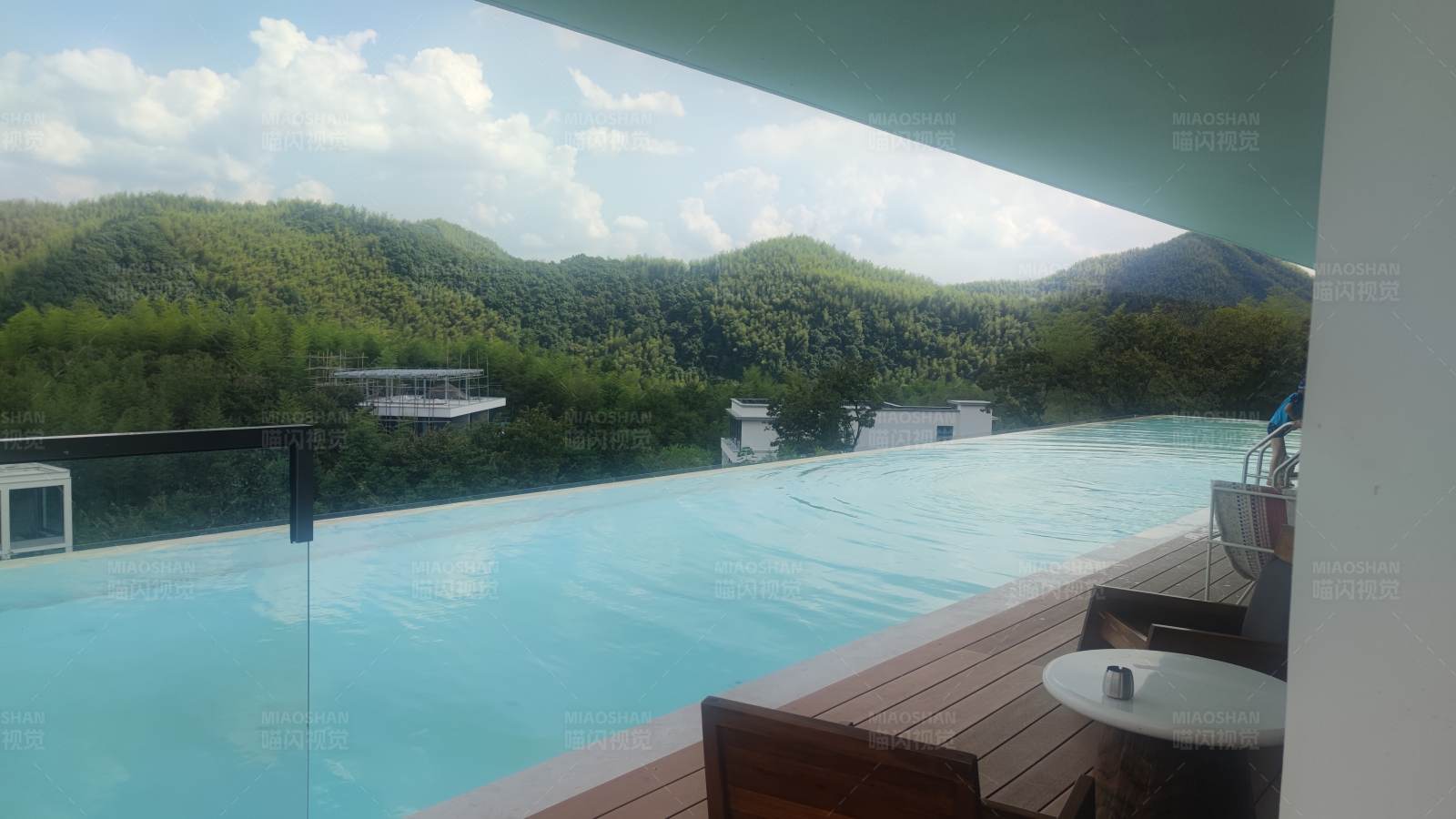 山景无限泳池图片