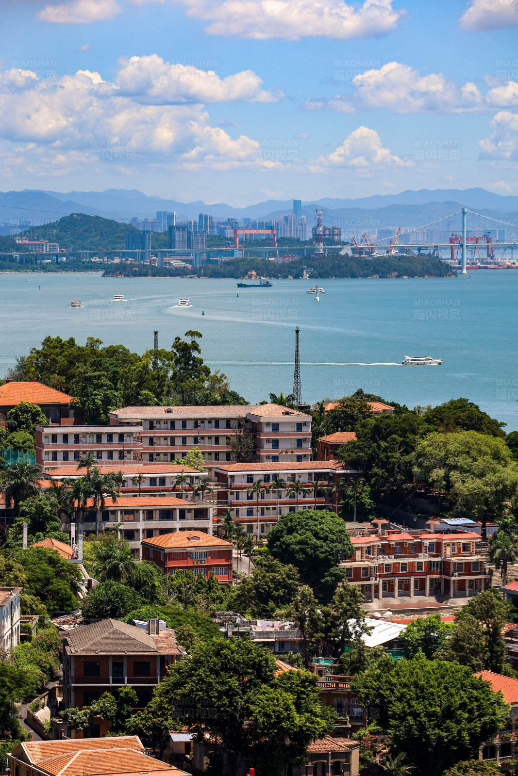 海滨城市全景图片