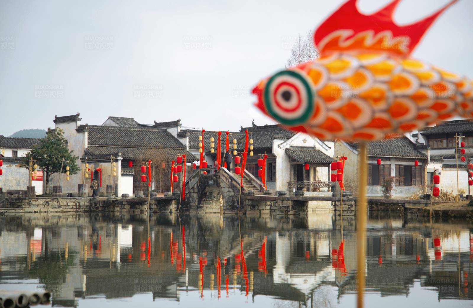 鱼跃龙门 江南水乡图片