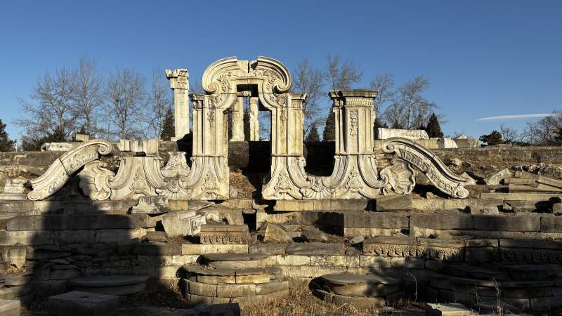 圆明园遗址图片