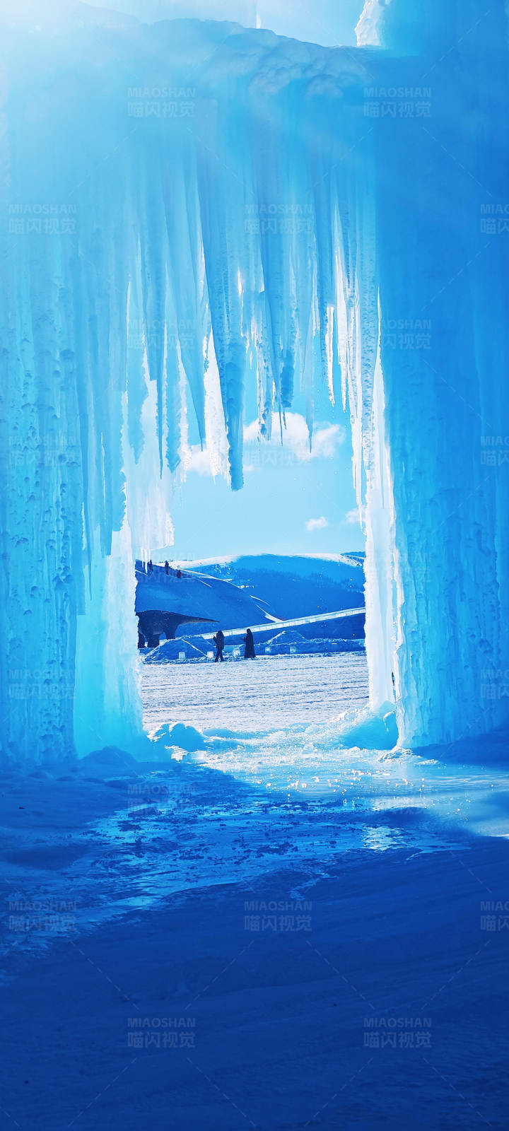 冰洞奇观图片