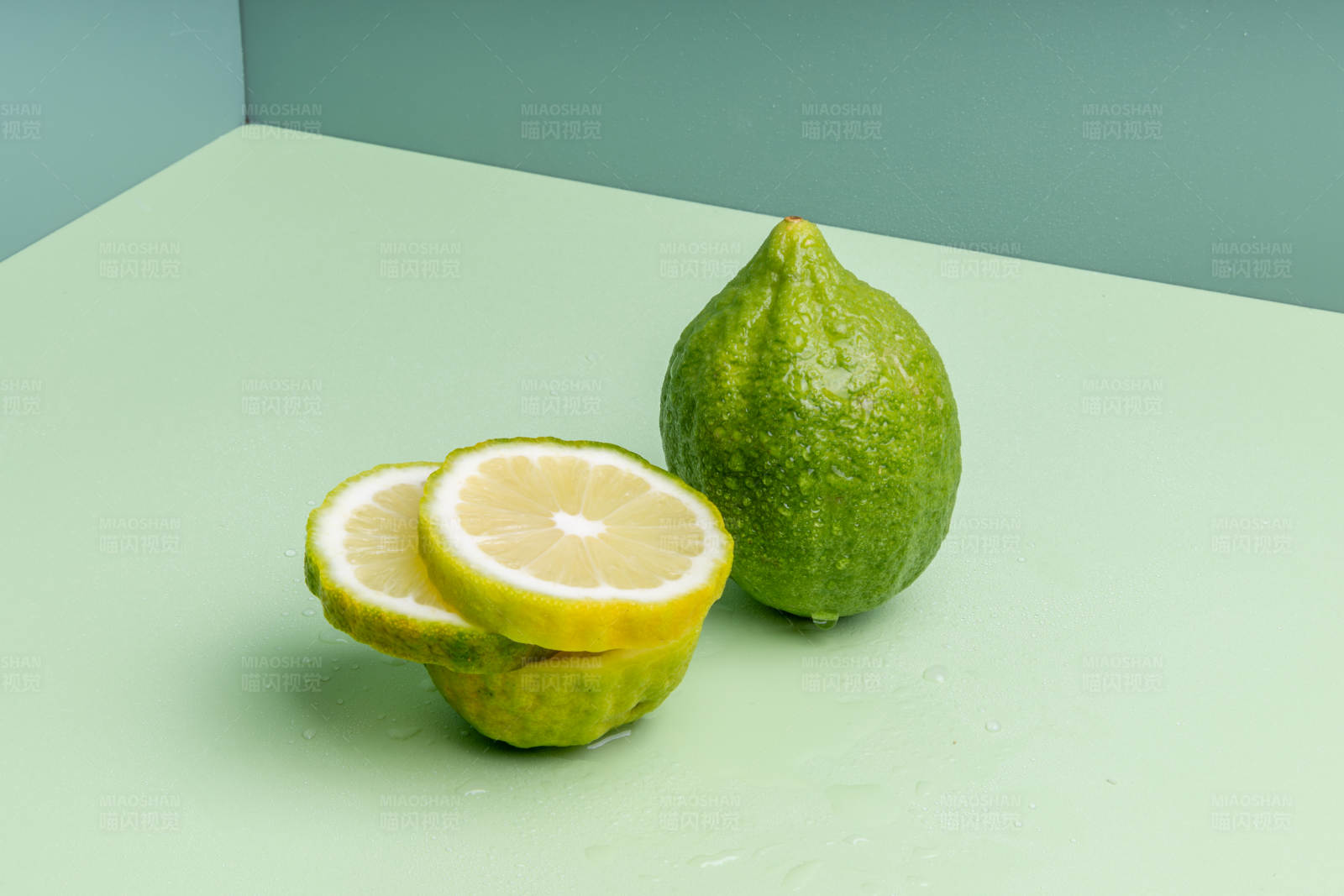 青柠与柠檬片图片