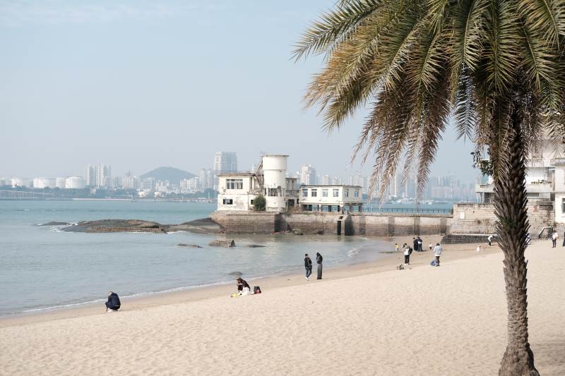 海滨城市沙滩景观图片