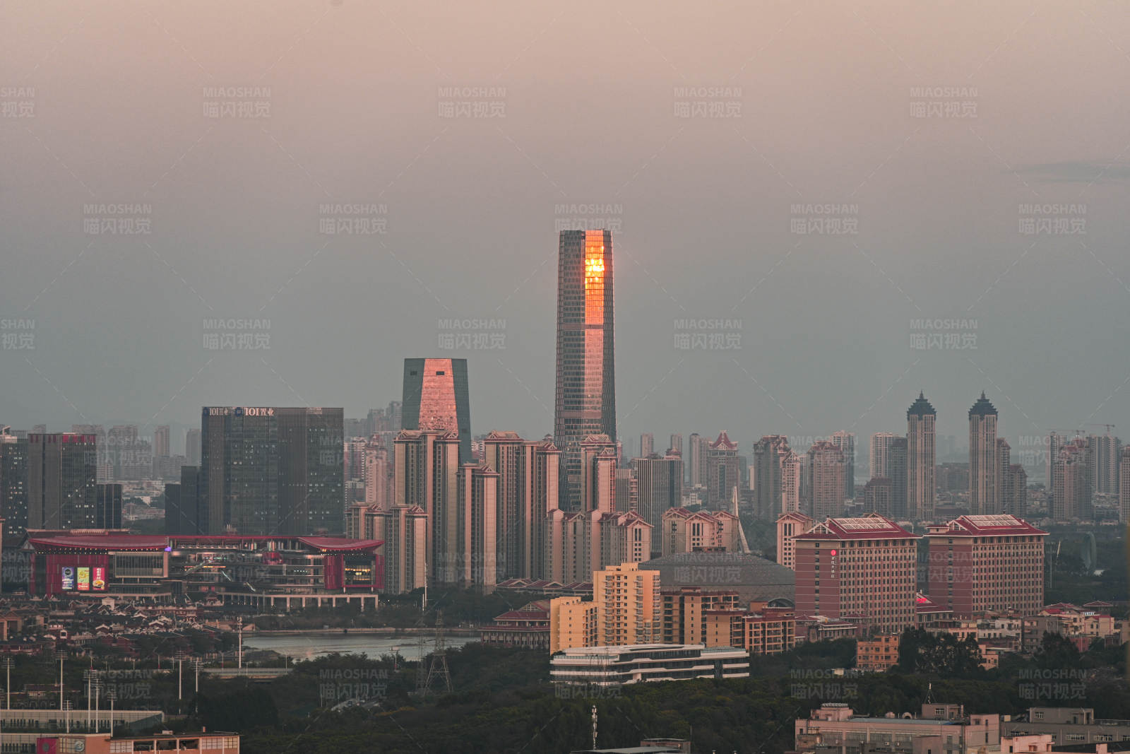 厦门天际线日落时分图片