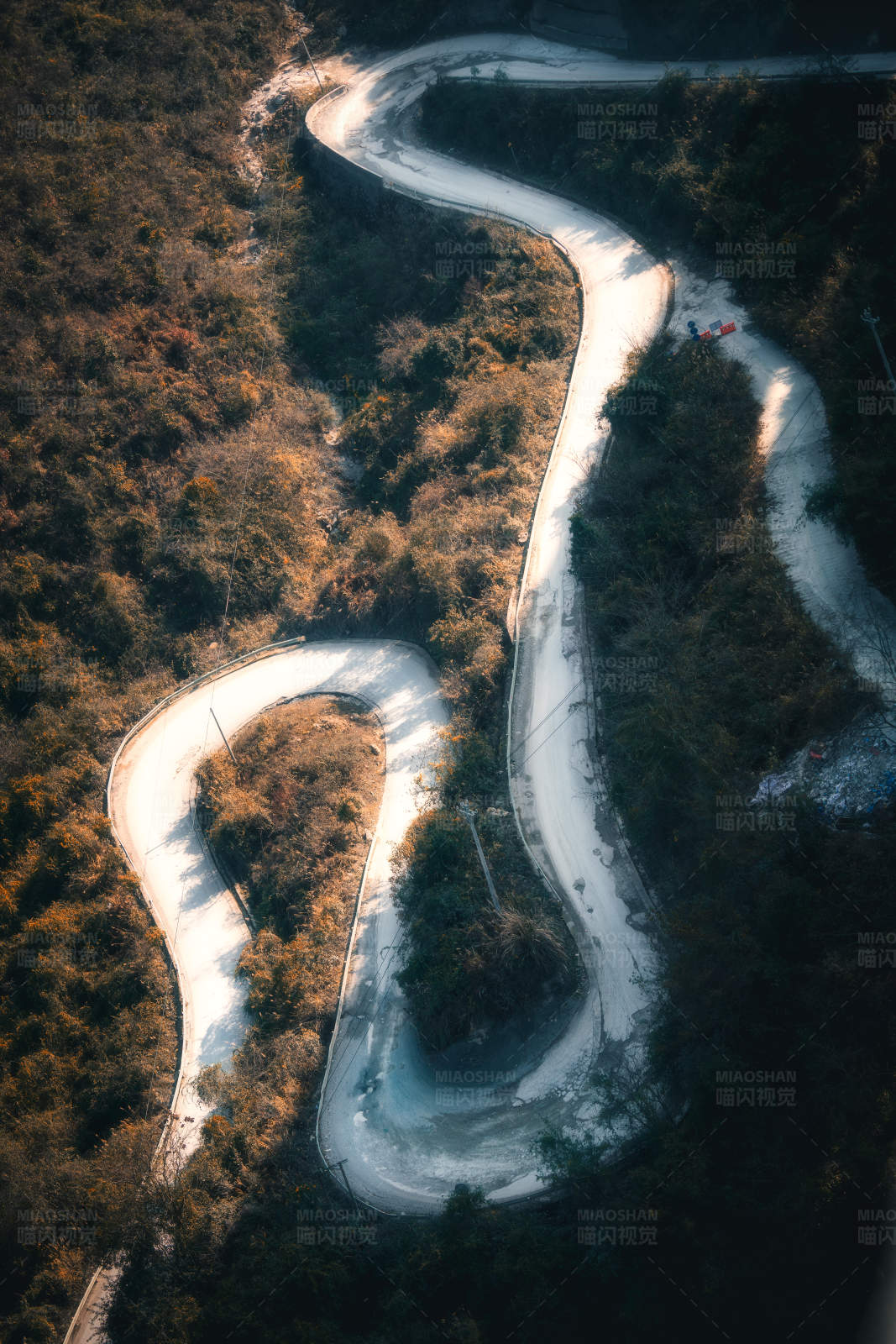 山路十八弯图片